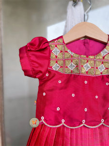 Pattu Lehenga- Gulaabi