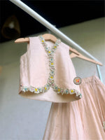 Load image into Gallery viewer, Phool Wala goto lehenga-Pale pink
